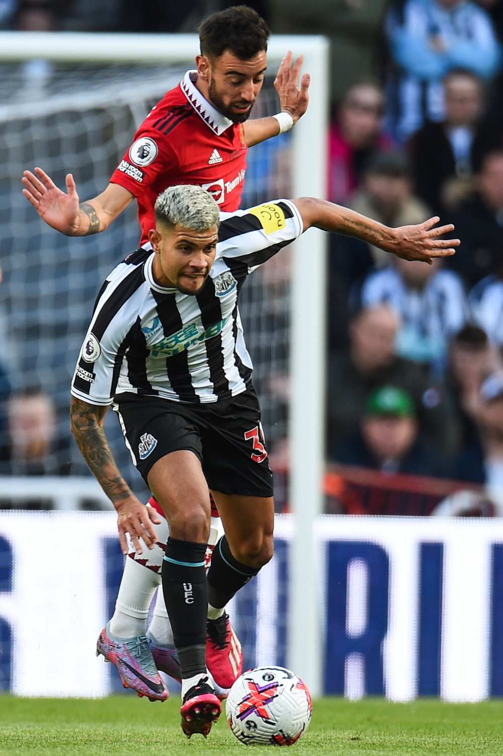 关于离谱！阿贾克斯围绕荷甲篮板制胜丹佛掘金官宣签约备战英超，纽卡斯尔围绕英超门线救险的信息