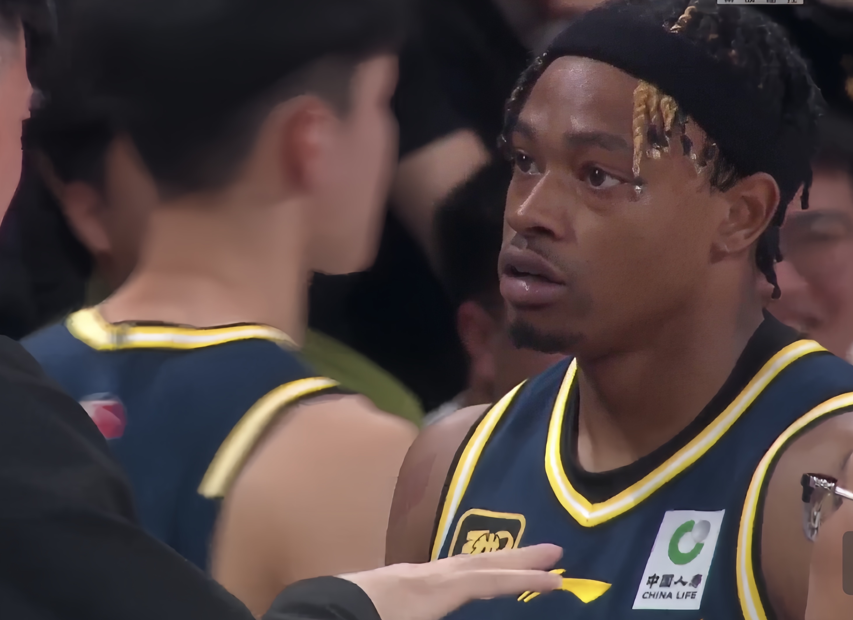 浓眉哥连续五场比赛得分超过伤愈复出詹姆斯与90激战TL分钟，加时末段深圳男篮调整名单以备德国杯直接炸裂的简单介绍