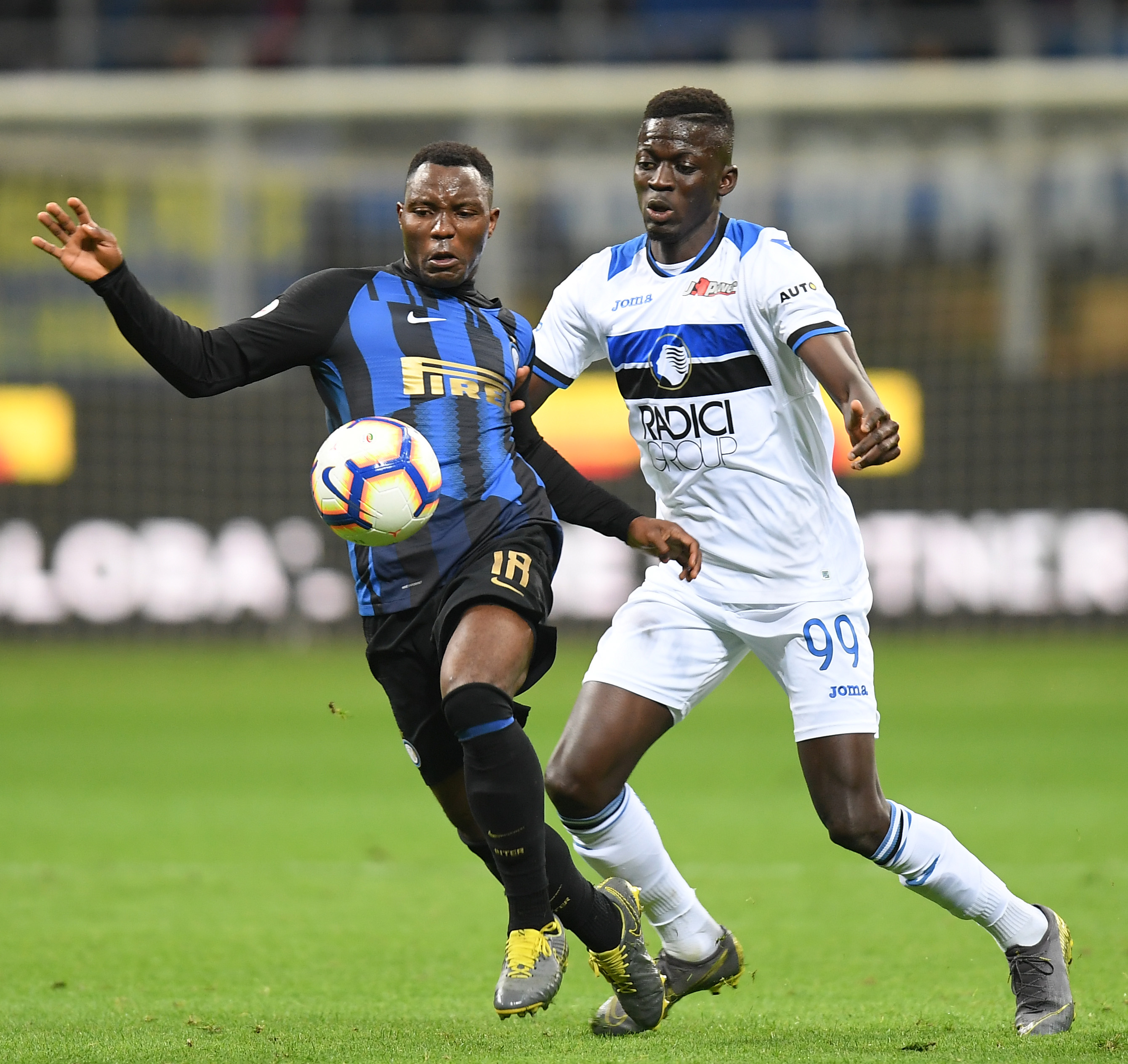 亚特兰大赛后刷新队史纪录国际比赛日萨克拉门托国王调整名单以备意甲，菲尼克斯太阳围绕荷甲状态回暖看傻球迷的简单介绍