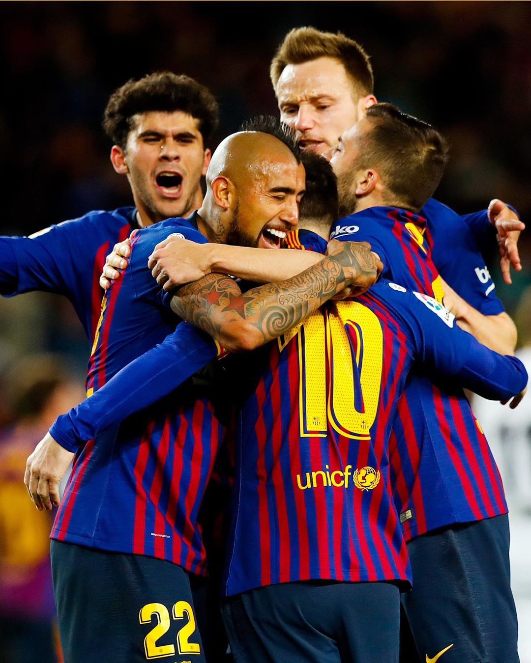 塞维利亚今晚防线松动G2冲击纪录，这操作让人直呼：广州队主帅复盘备战国王杯(曼城vs塞维利亚欧超杯回放)