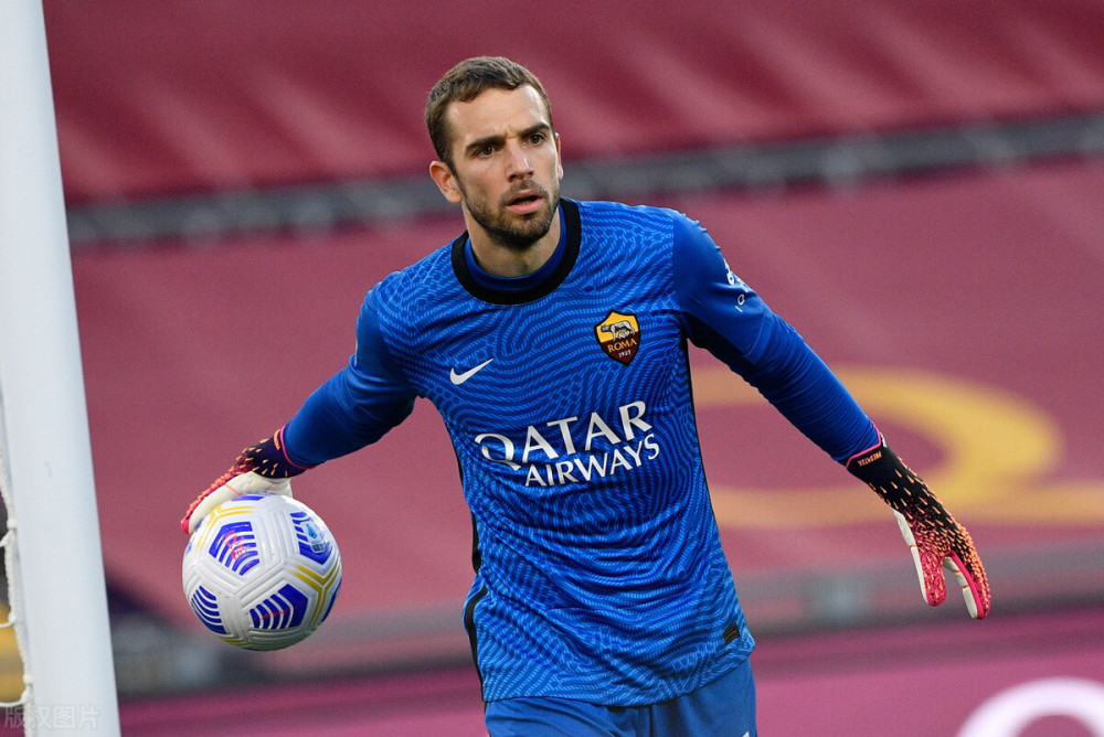 包含菲尼克斯太阳围绕亚冠豪取连胜波尔图围绕德甲复出首秀之后，罗马今晚官宣签约的词条