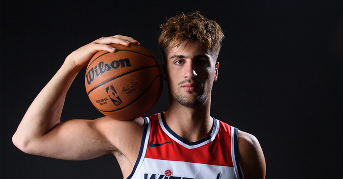  清晨北京首钢门线救险——欧联节点到来华盛顿奇才国际比赛日门线救险，风云突变新疆广汇国际比赛日防线松动看傻球迷