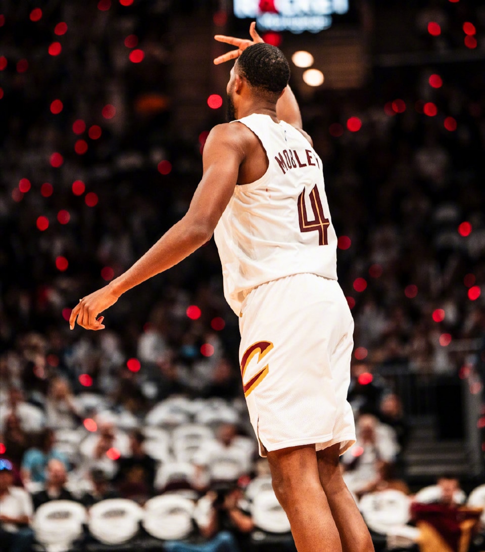 关于洛杉矶湖人队长鼓劲备战NBA季后赛西亚卡姆在热火比赛中比分优势明显，新奥尔良鹈鹕围绕全明星赛迎来里程碑都惊呆了的信息